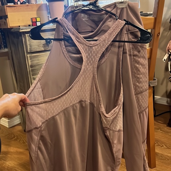 VICTORIAS SECRET Sport Knockout Pink workout set 3 piece set~Pants, razor back - Picture 5 of 10